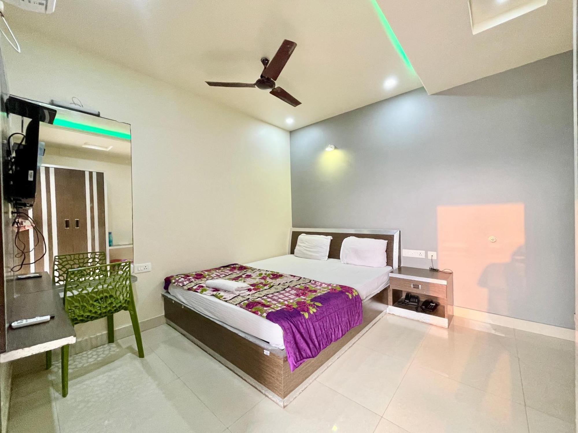 Hotel Trends In Пурі Екстер'єр фото