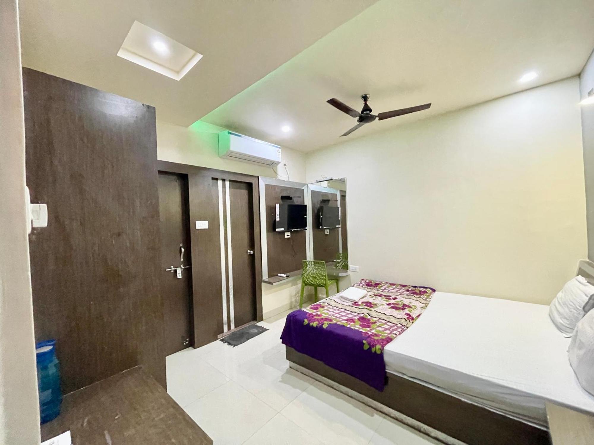 Hotel Trends In Пурі Екстер'єр фото
