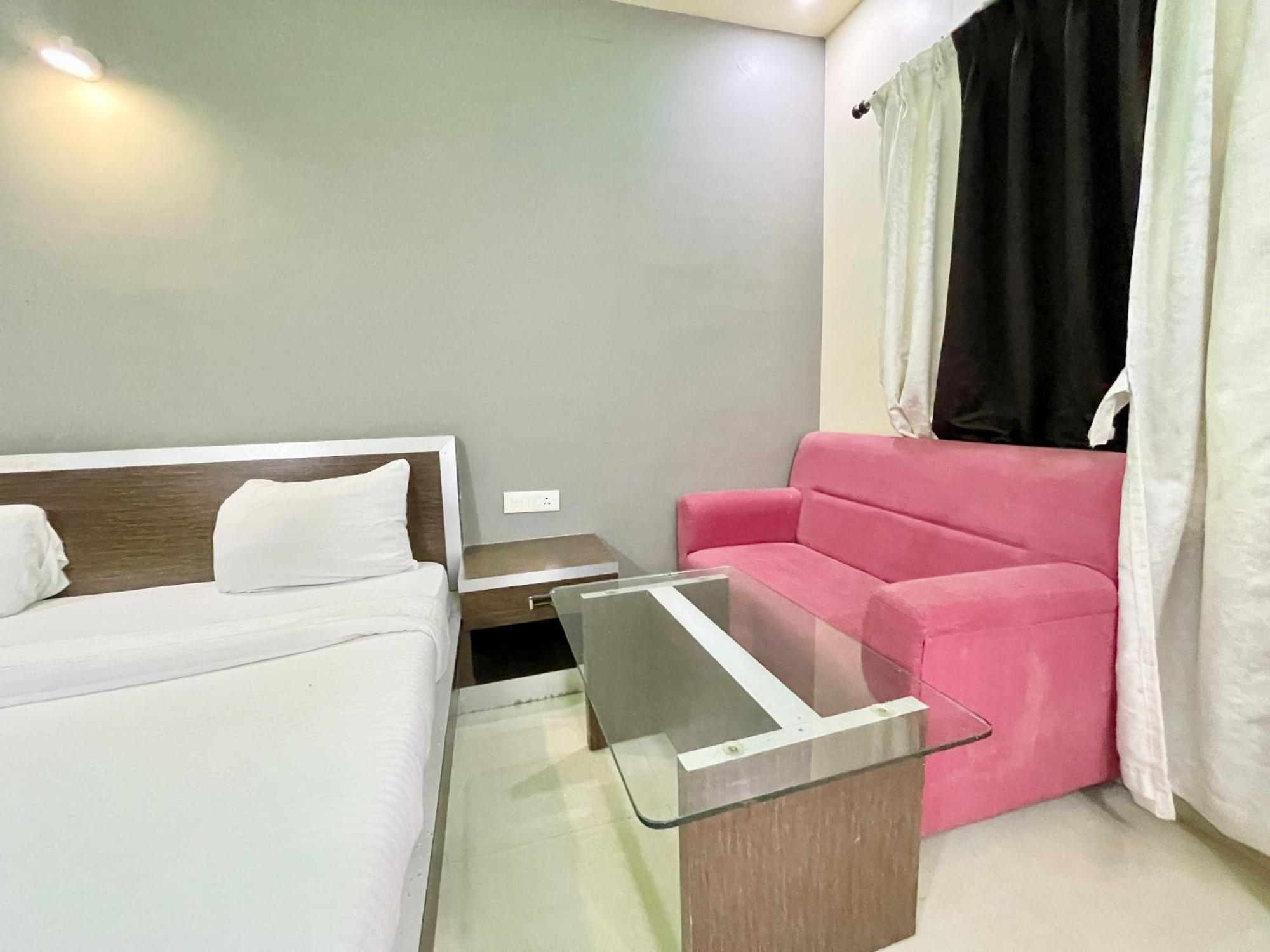 Hotel Trends In Пурі Екстер'єр фото