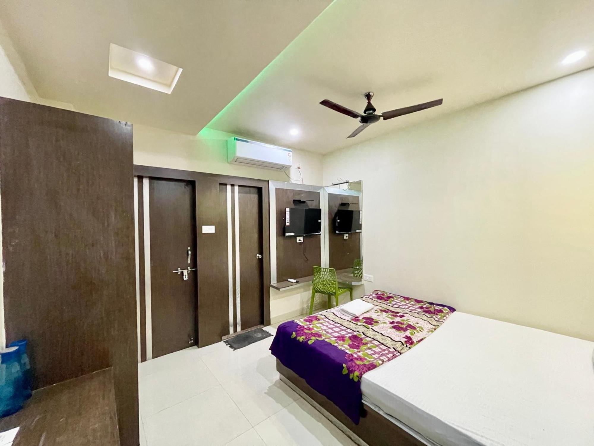Hotel Trends In Пурі Екстер'єр фото
