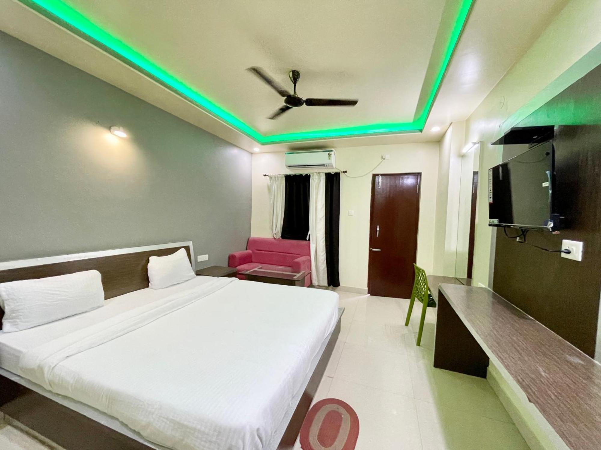 Hotel Trends In Пурі Екстер'єр фото