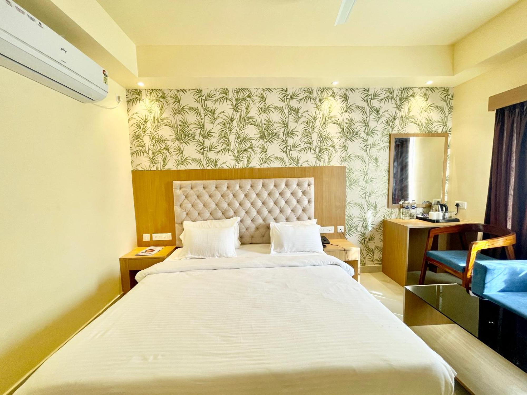 Hotel Trends In Пурі Екстер'єр фото