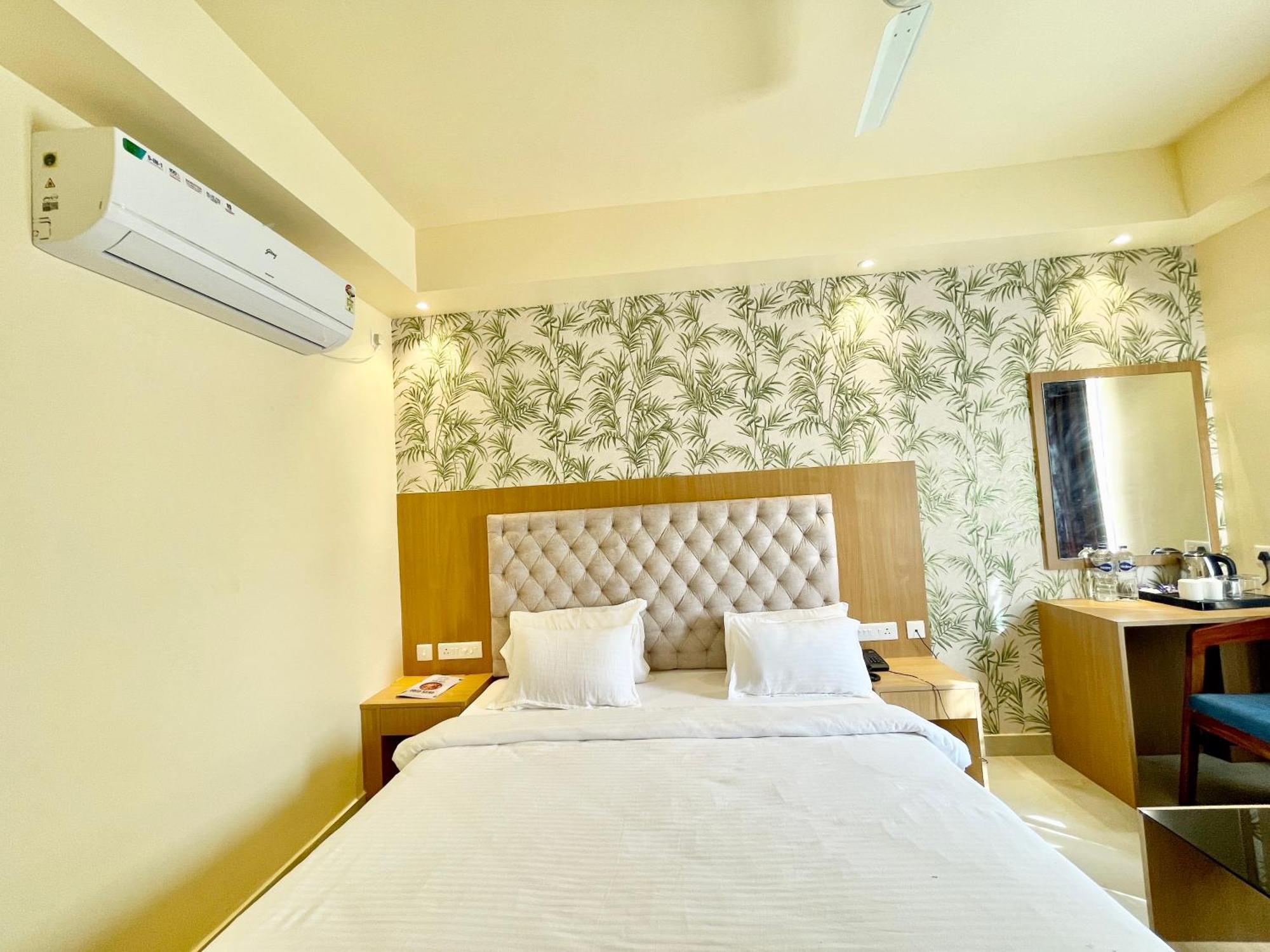 Hotel Trends In Пурі Екстер'єр фото